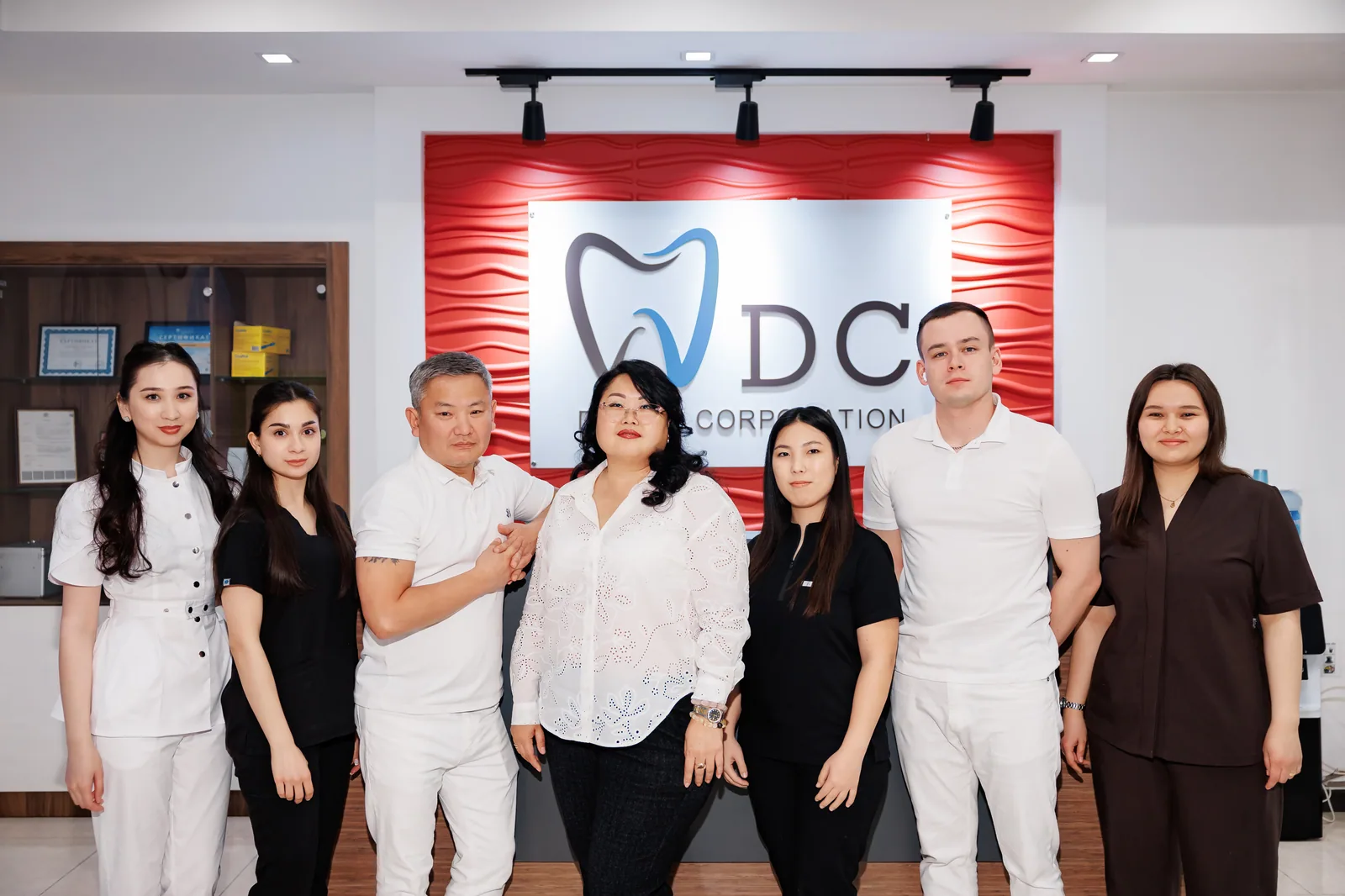 Команда стоматологической клиники Dental Corporation